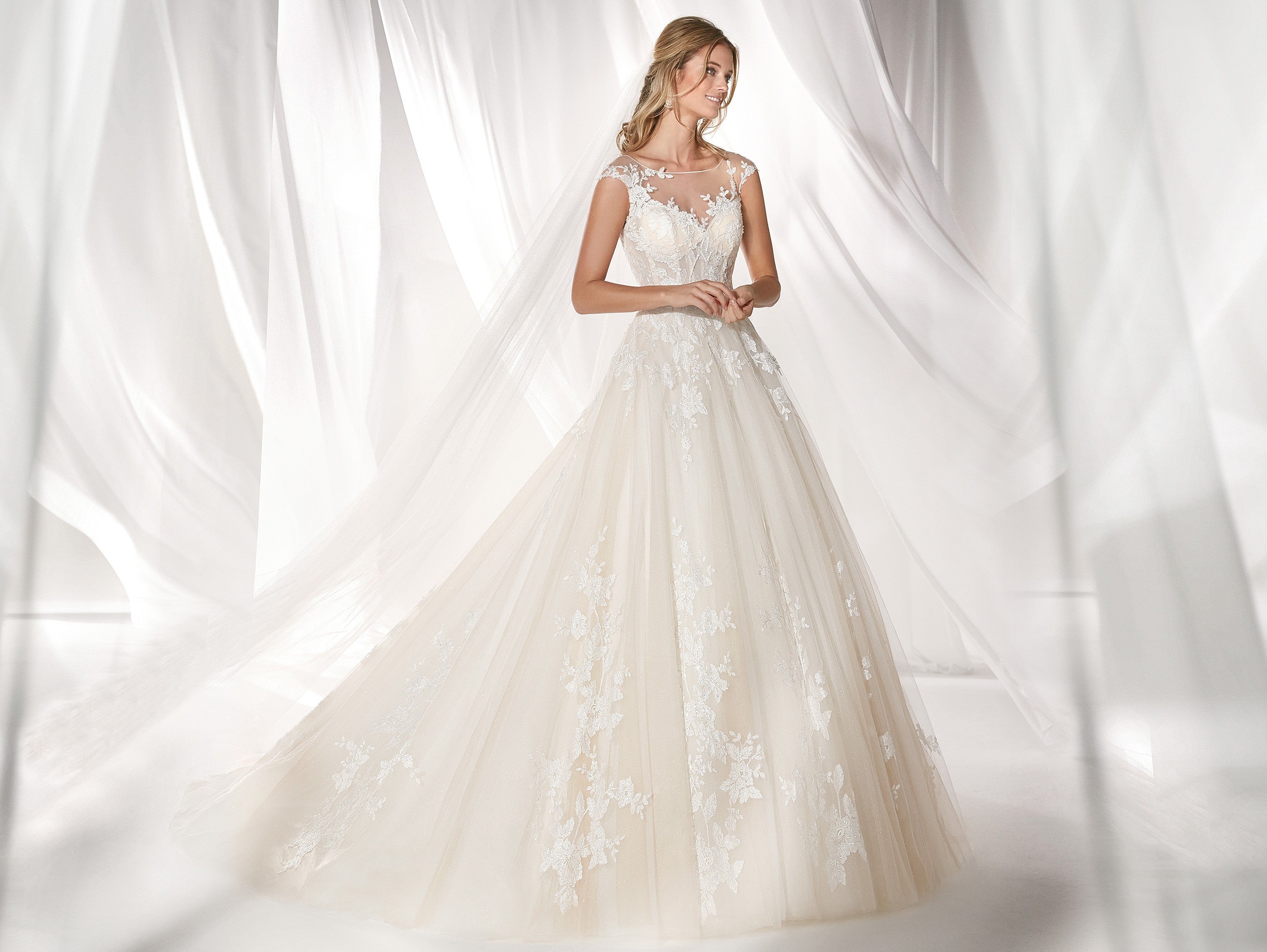 Robe de mariée NIAB19066