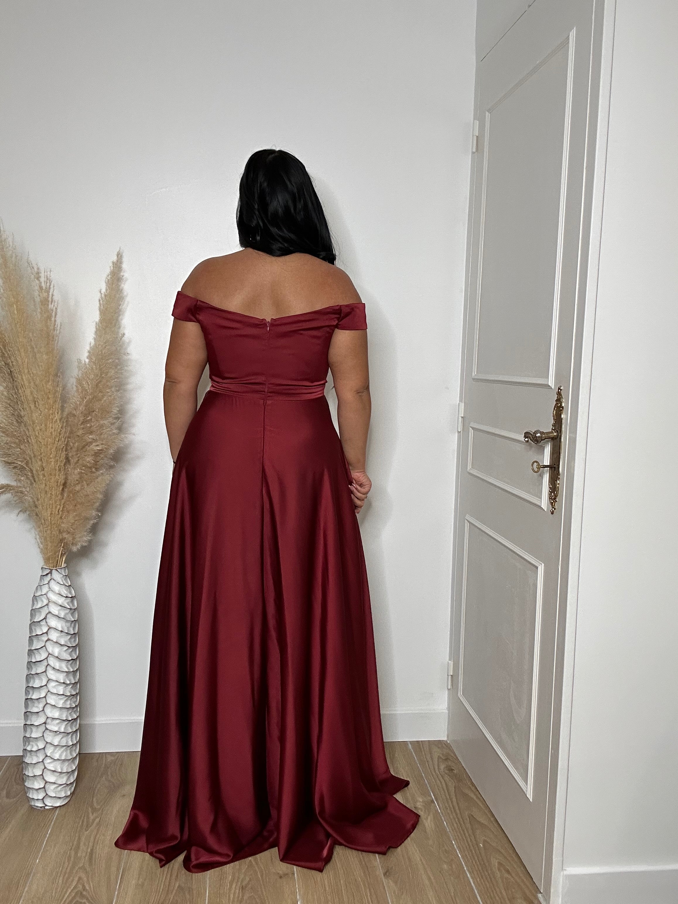 Robe de soirée en satin 2149 bordeaux