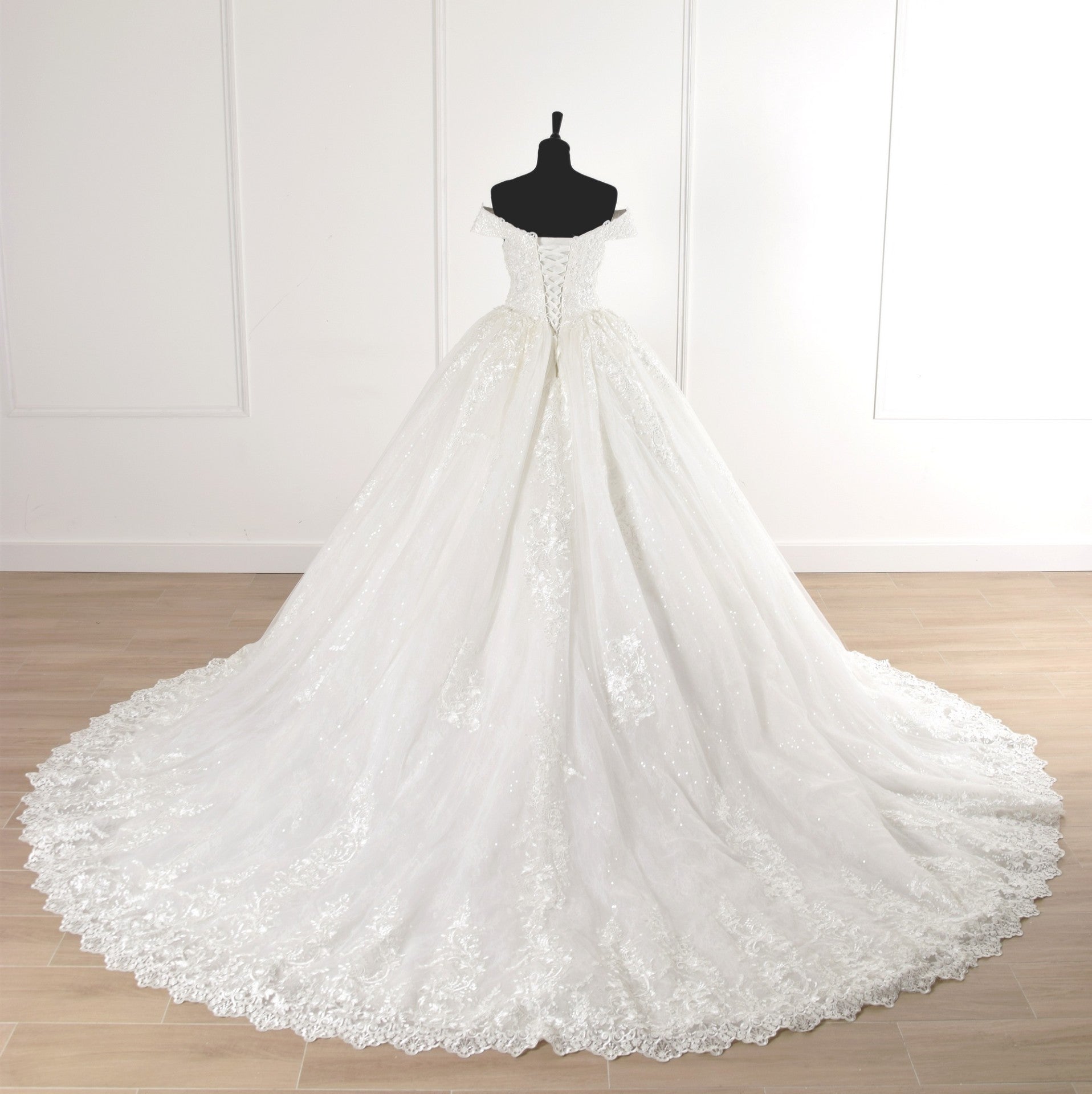 Robe de mariée J2331 taille 40